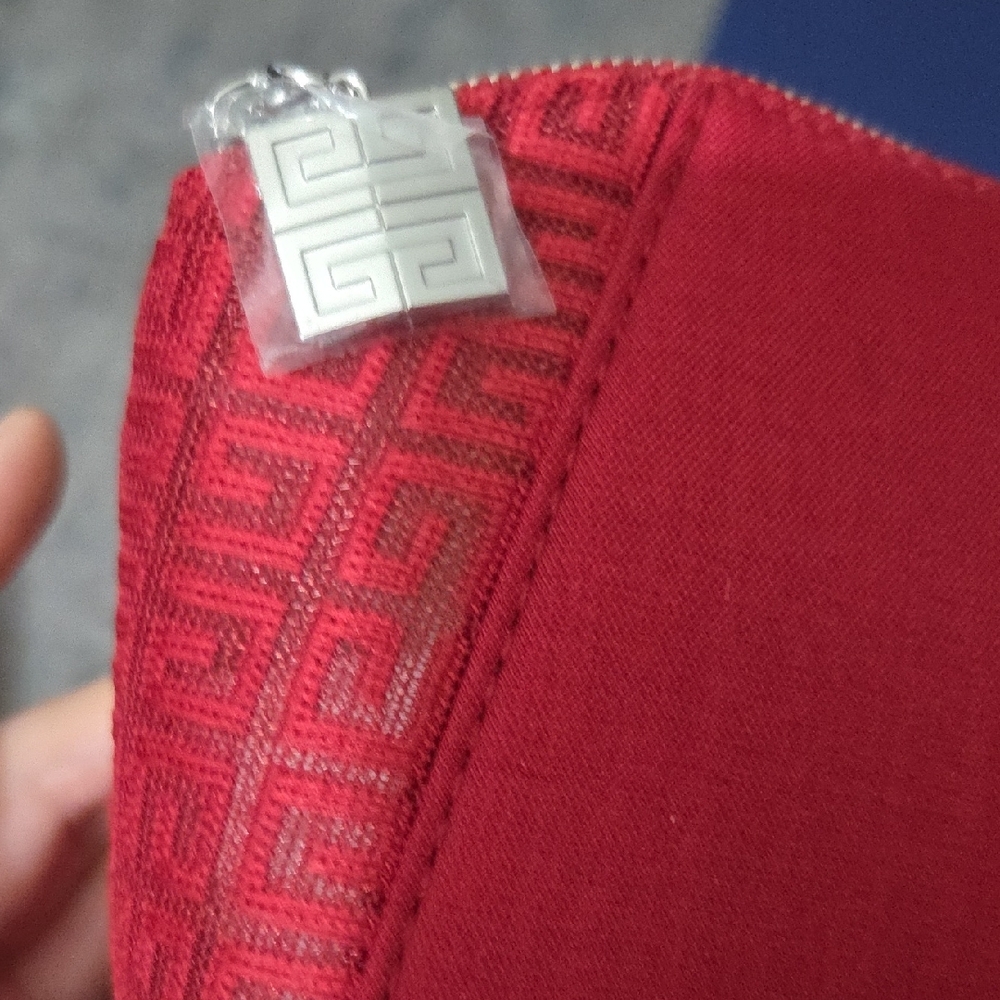 Givenchy Parfums Designer Makeup Bag - Picture 5 of 6